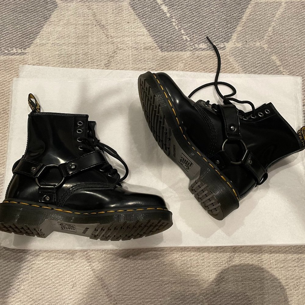 Dr. Martens 1460 Harness - Black size US 6 women/5 men, EU 37 - Picture 4 of 5